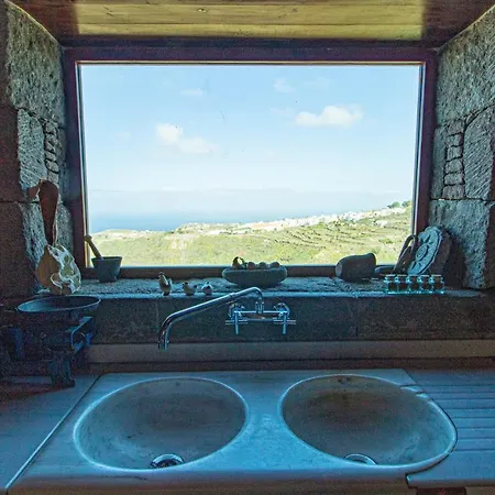 Azuaje Mountain Hideaway House