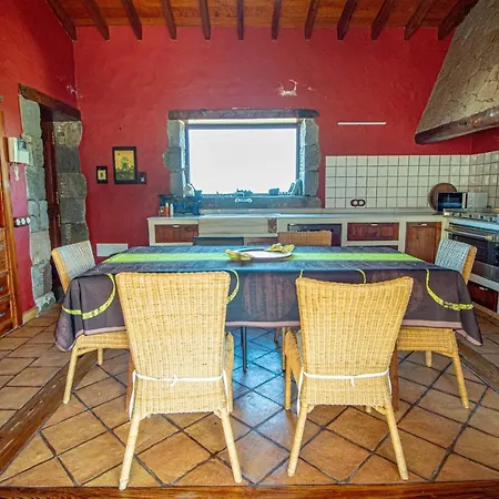 Villa Azuaje Mountain Hideaway House
