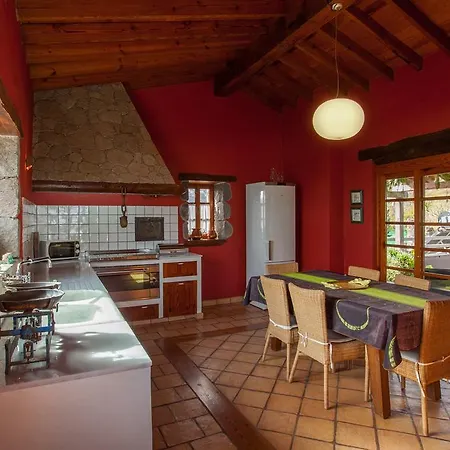 Azuaje Mountain Hideaway House *