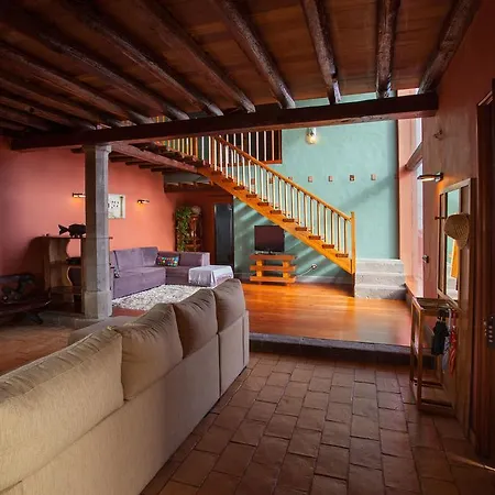 Villa Mountain Hideaway House In